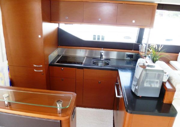 foto: 14 Prestige 60 Fly