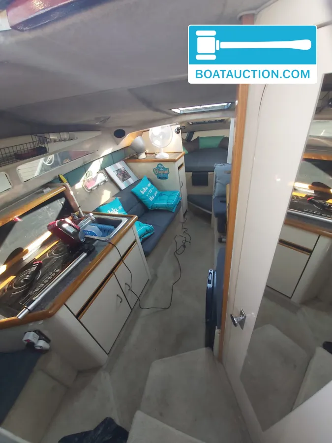 foto: 9 Bayliner 2655 wide body