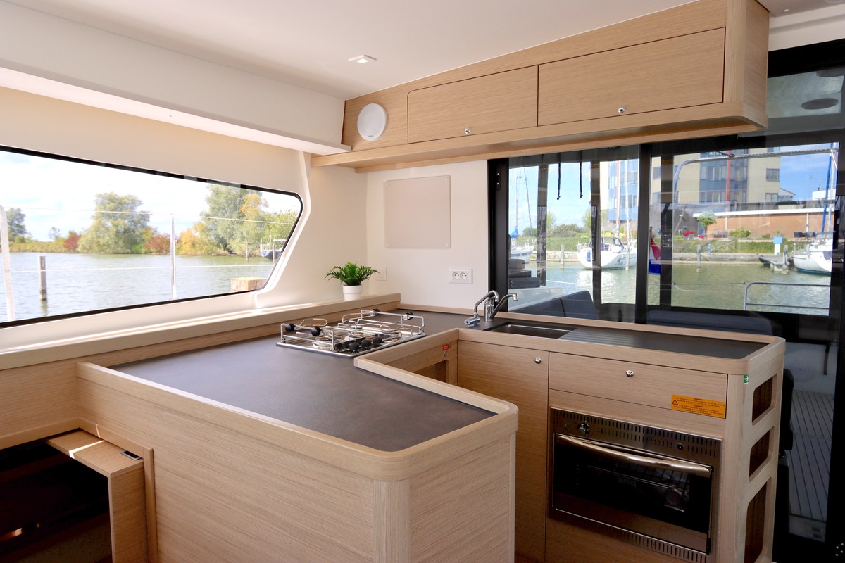 foto: 18 Lagoon 42 Full specs