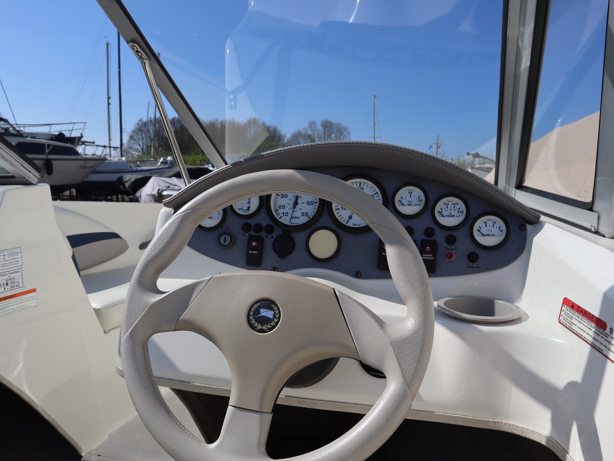 foto: 19 Stingray 195RX
