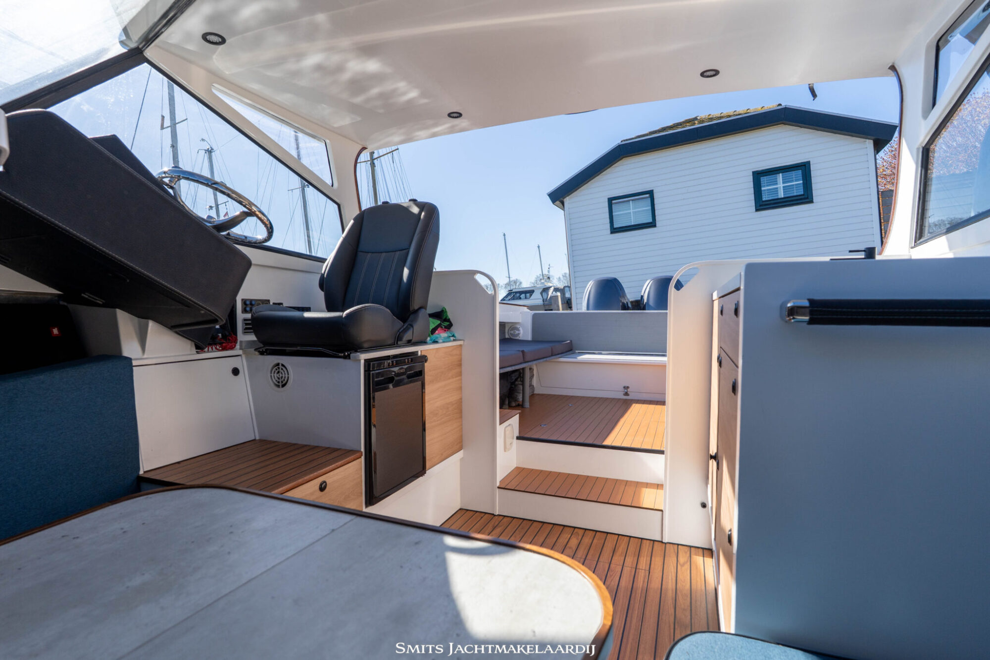 foto: 45 Bertram Bertram 25