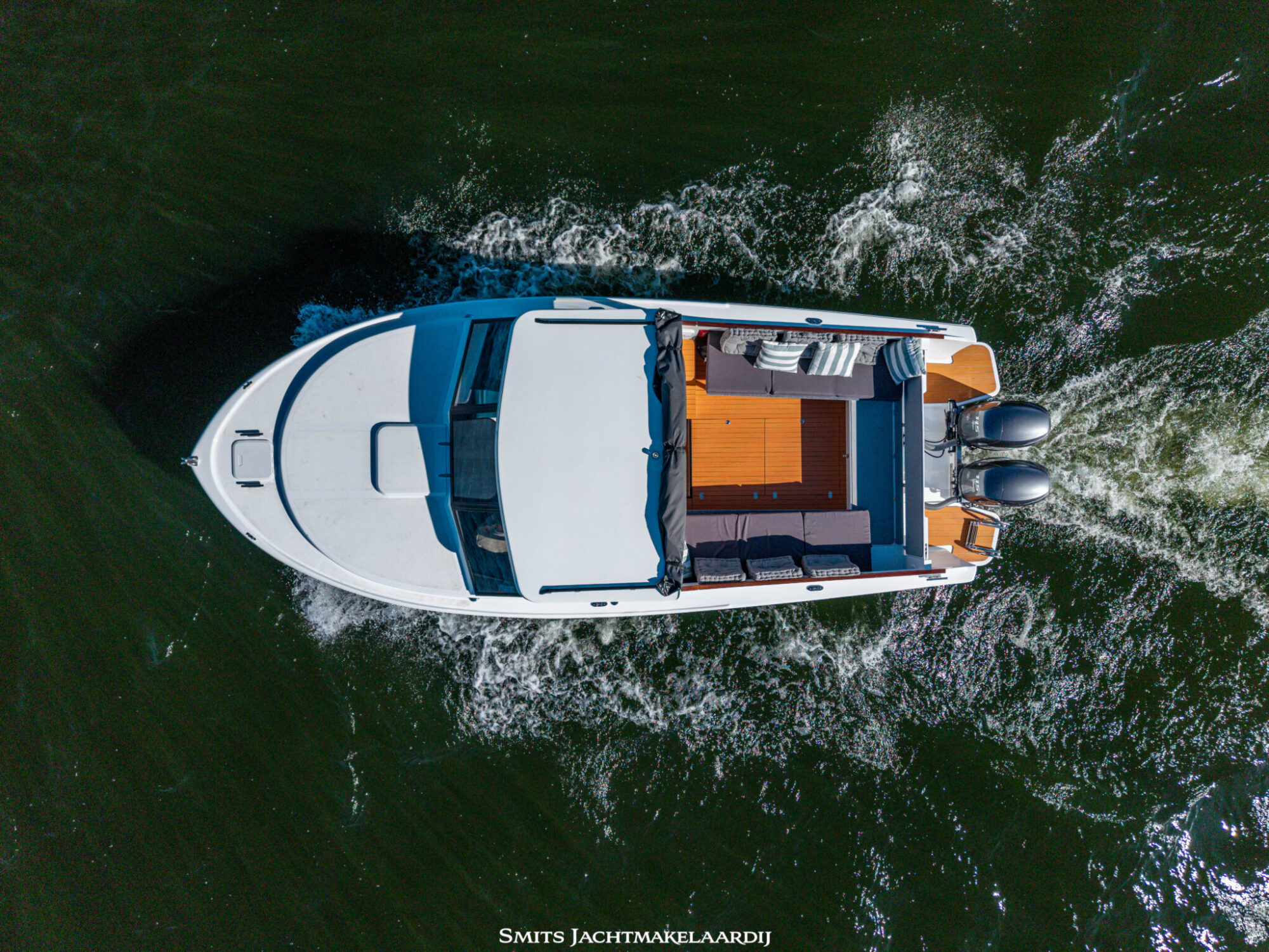 foto: 46 Bertram Bertram 25