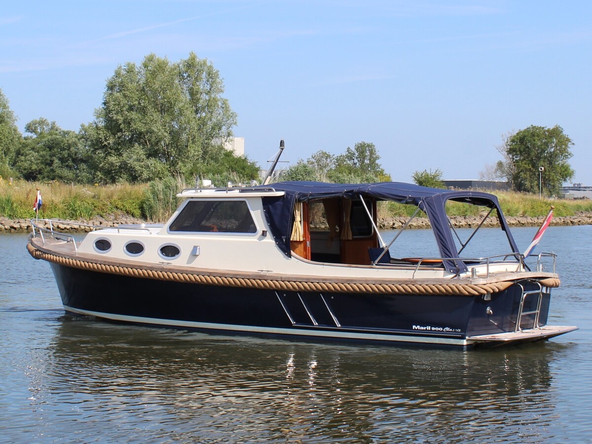 foto: 10 Maril  900 Classic 