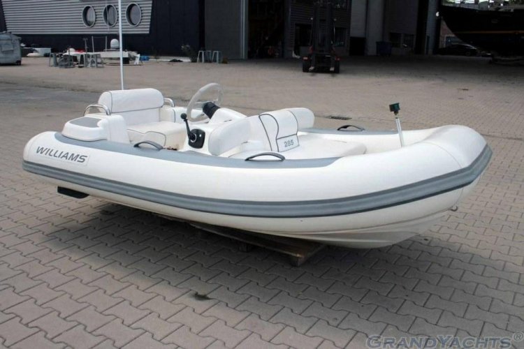 hoofdfoto: 1 Williams jet tenders turbojet 285