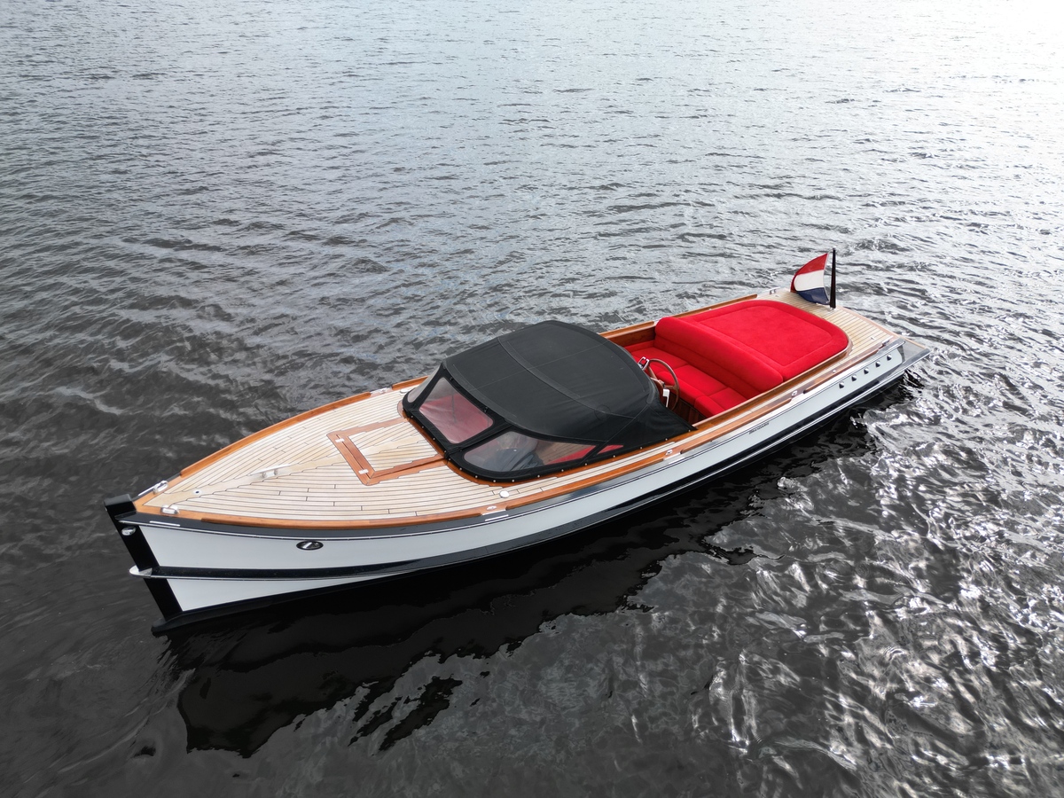 foto: 9 Brandaris  Barkas 850