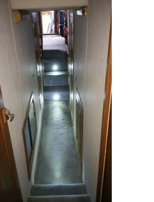 foto: 6 Bayliner 4588 Pilothouse