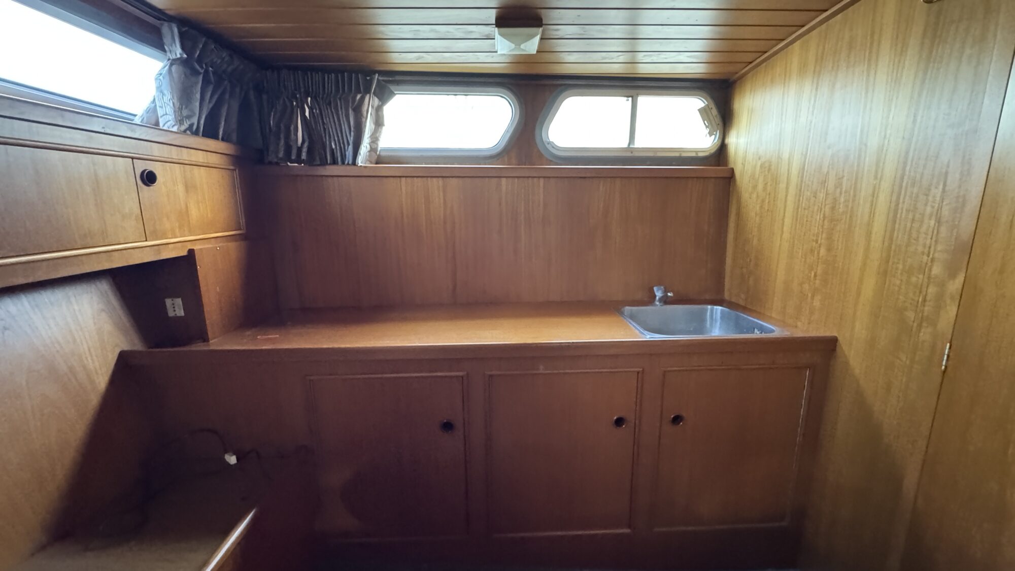 foto: 18 Valkkruiser Valkkruiser 11.00 Flybridge