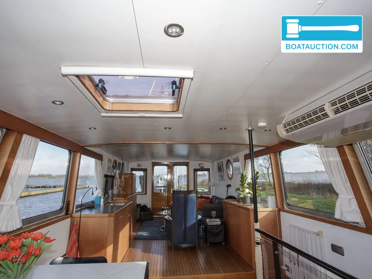 foto: 42 Bateau de patrouille 2300