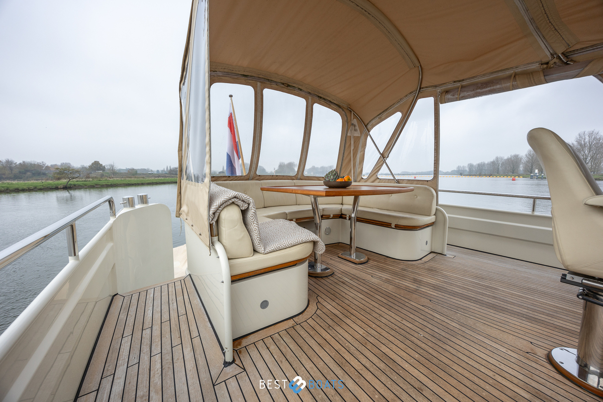 foto: 28 Linssen  Grand Sturdy 430 AC MKII Diamond