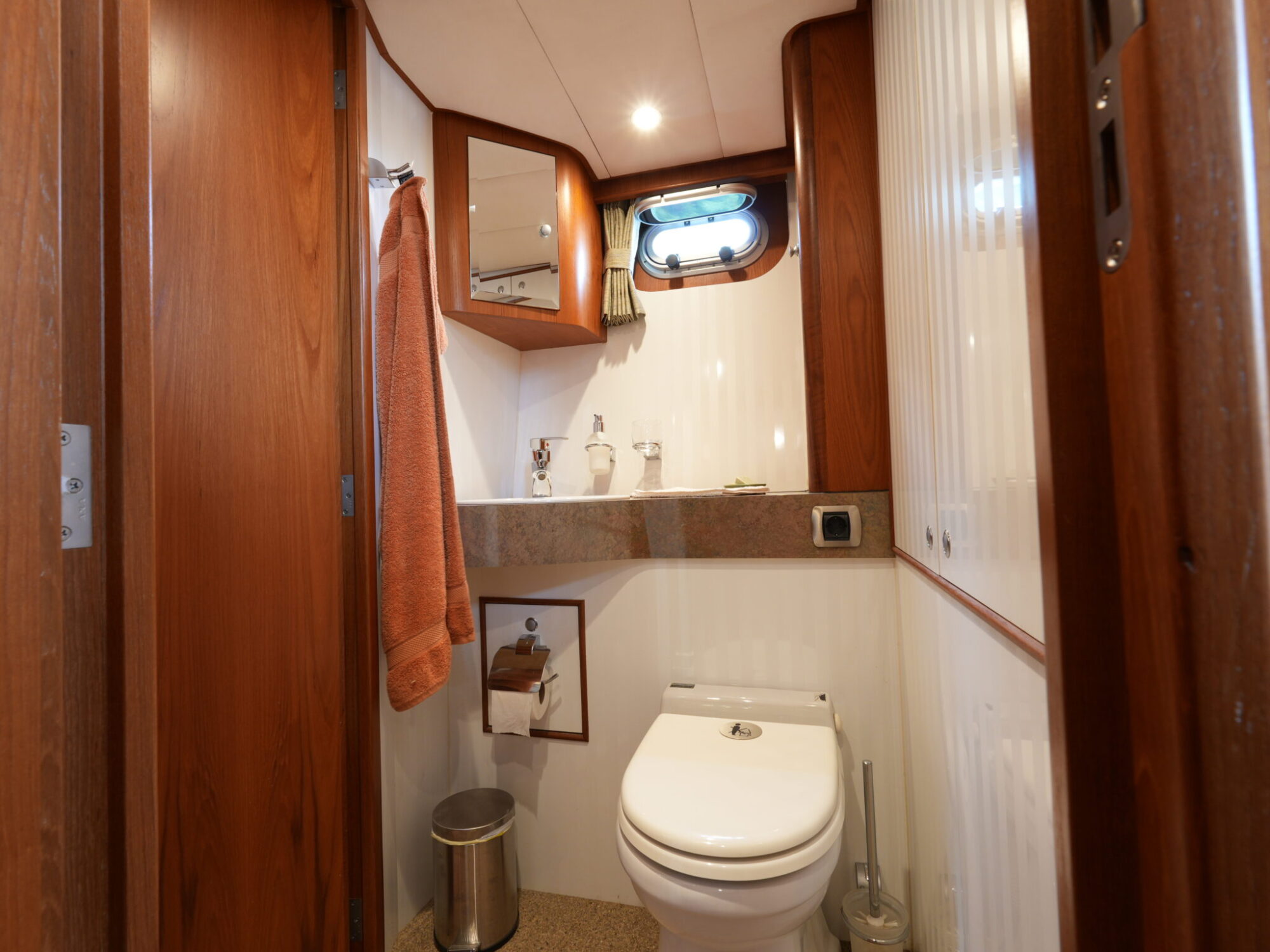 foto: 23 Van Vossen Van Vossen Parade 12.70 AK Exclusive