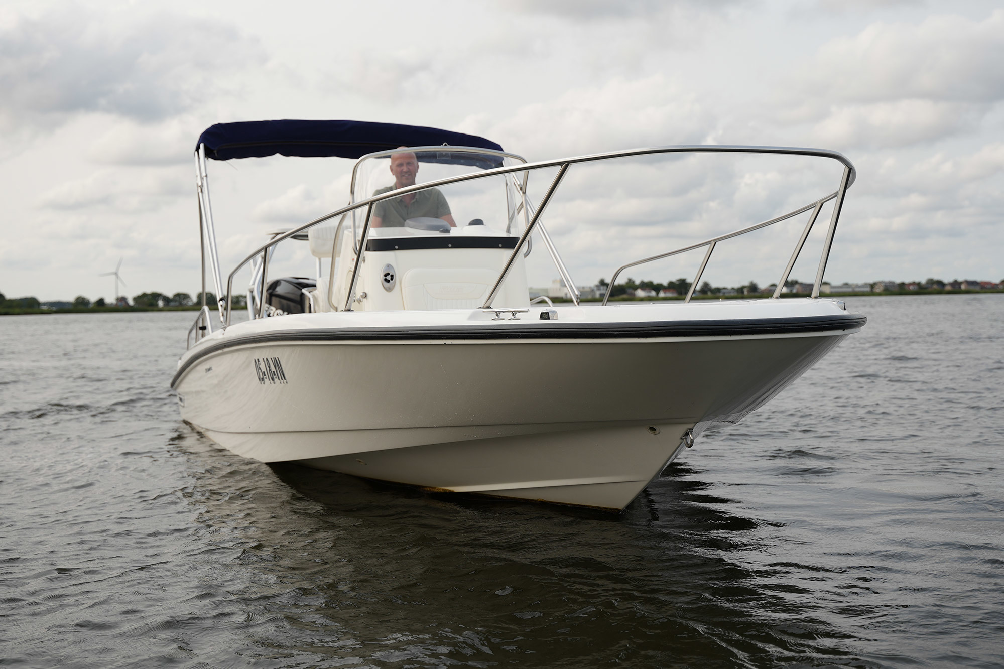 foto: 19 Boston Whaler 230 Dauntless