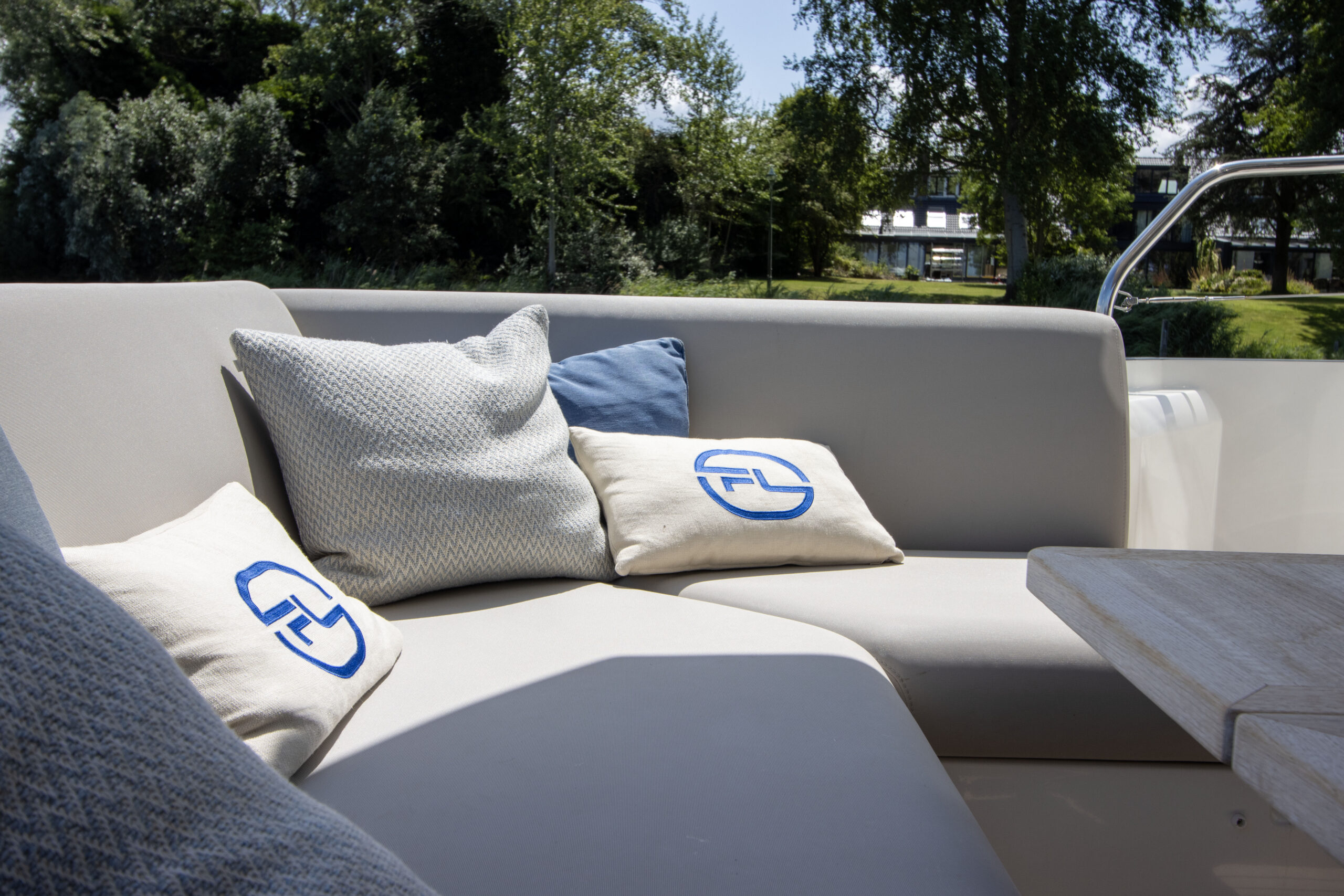 foto: 14 Prestige 520 #187
