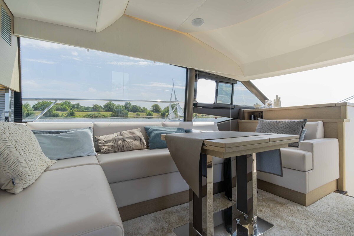 foto: 15 Jeanneau  Prestige 520 Fly