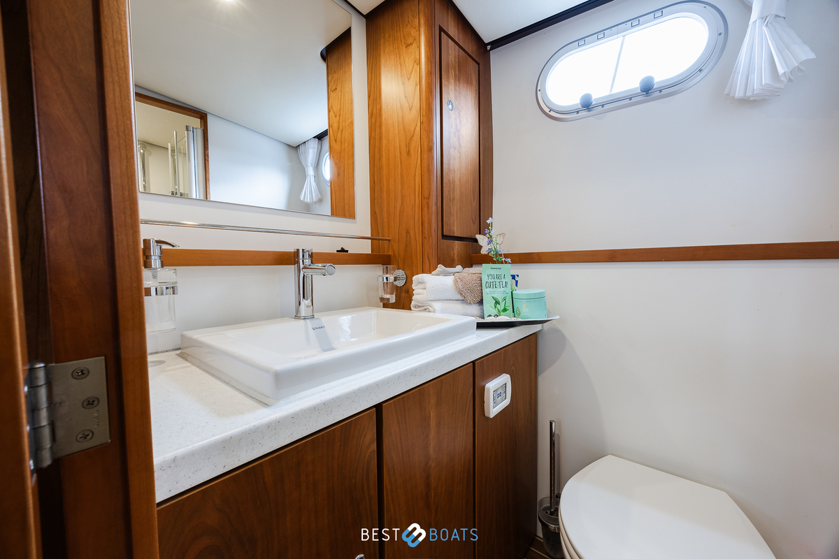 foto: 36 Linssen Grand Sturdy 40.9 AC