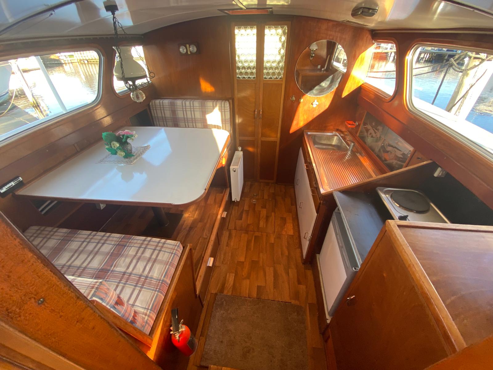 foto: 13 Combikruiser 1200 ( Woonschip met CV )