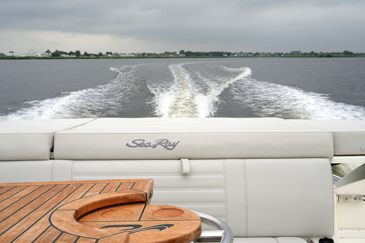 foto: 23 Sea Ray SPX 230