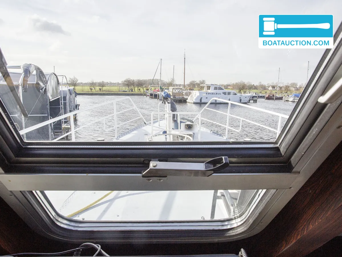 foto: 43 Bateau de patrouille 2300