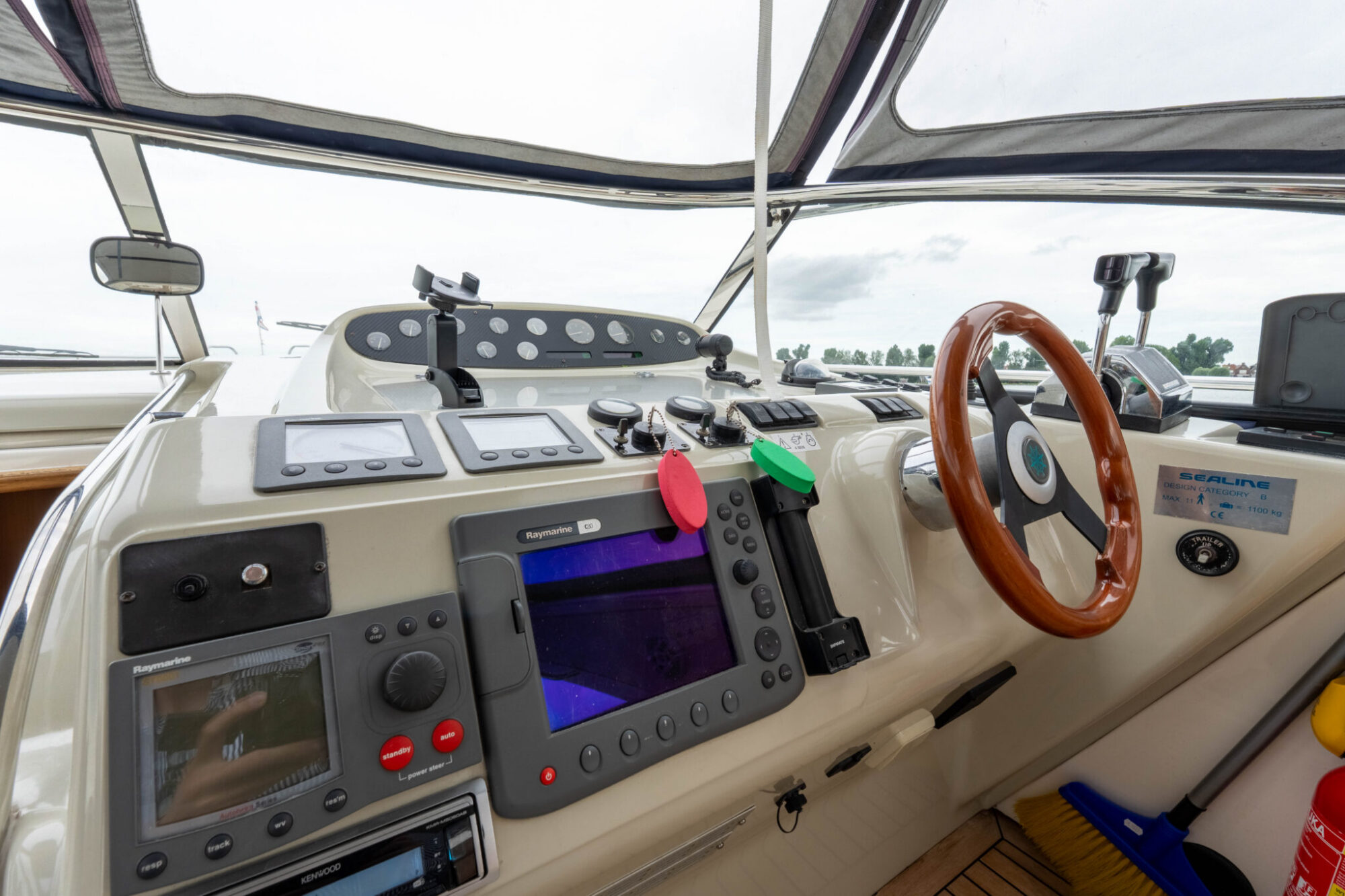 foto: 64 Sealine Sealine S37