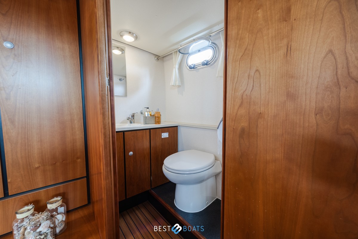 foto: 25 Linssen Grand Sturdy 34.9 AC