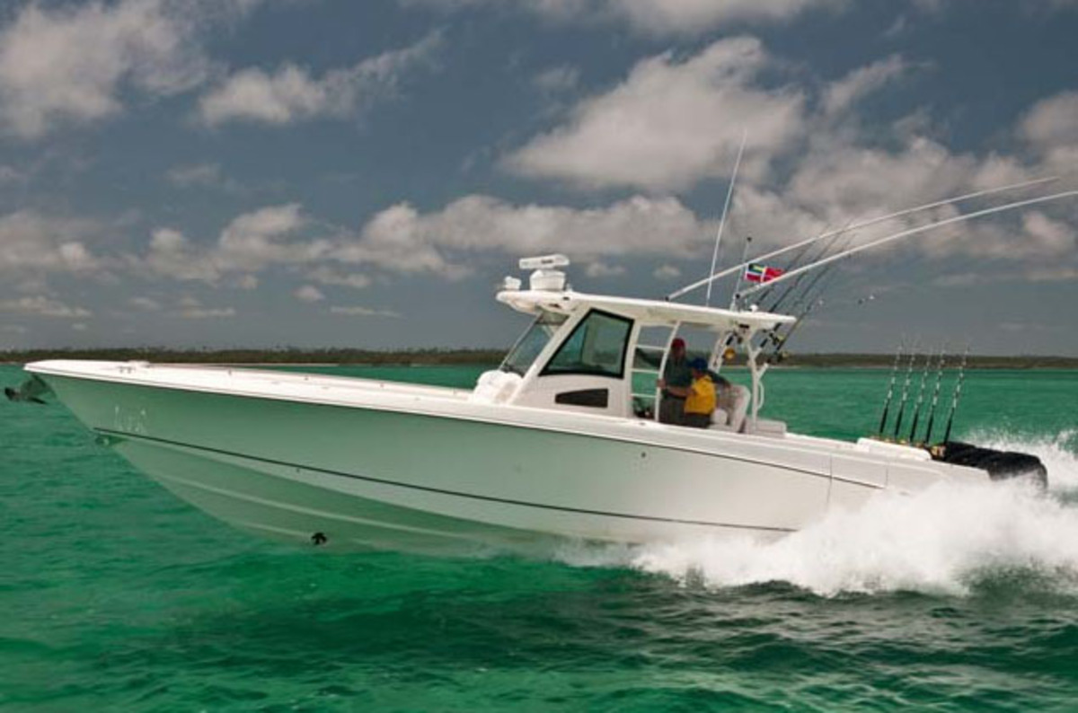 foto: 16 Boston Whaler 380 Outrage