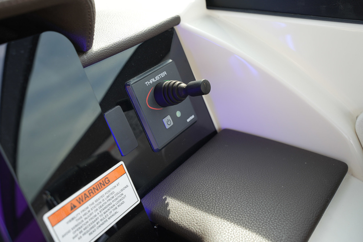 foto: 24 Sea Ray SDX 290 Outboard