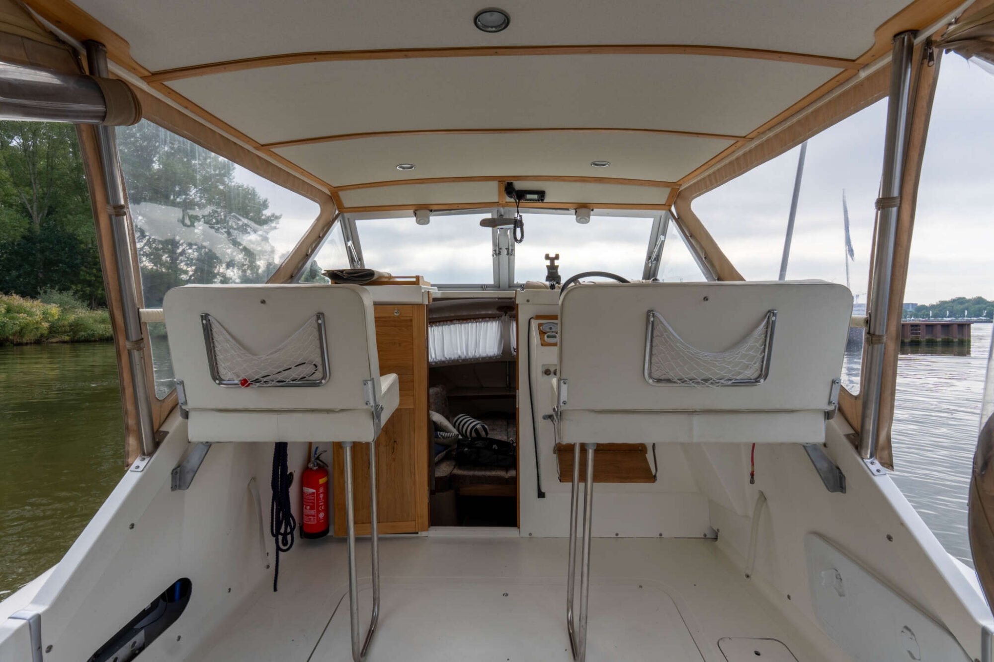 foto: 14 Bertram Bertram 25 Express Cruiser