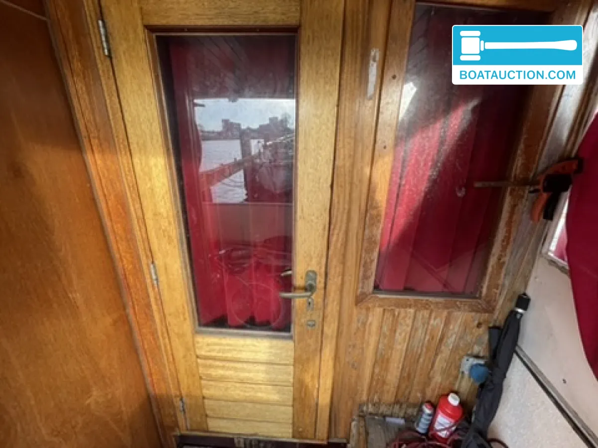 foto: 6 Motorboat 800