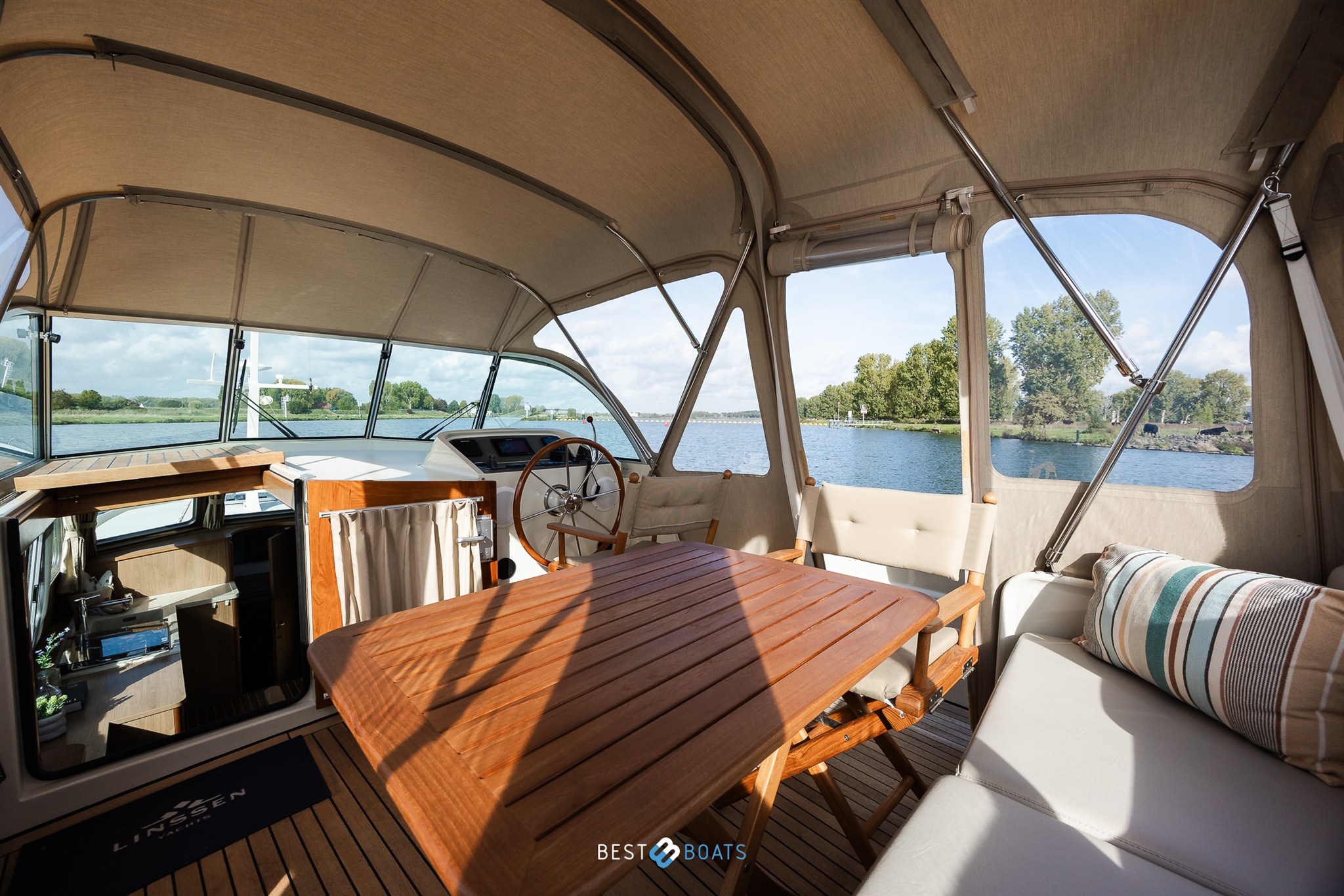 foto: 43 Linssen Grand Sturdy 35.0 AC