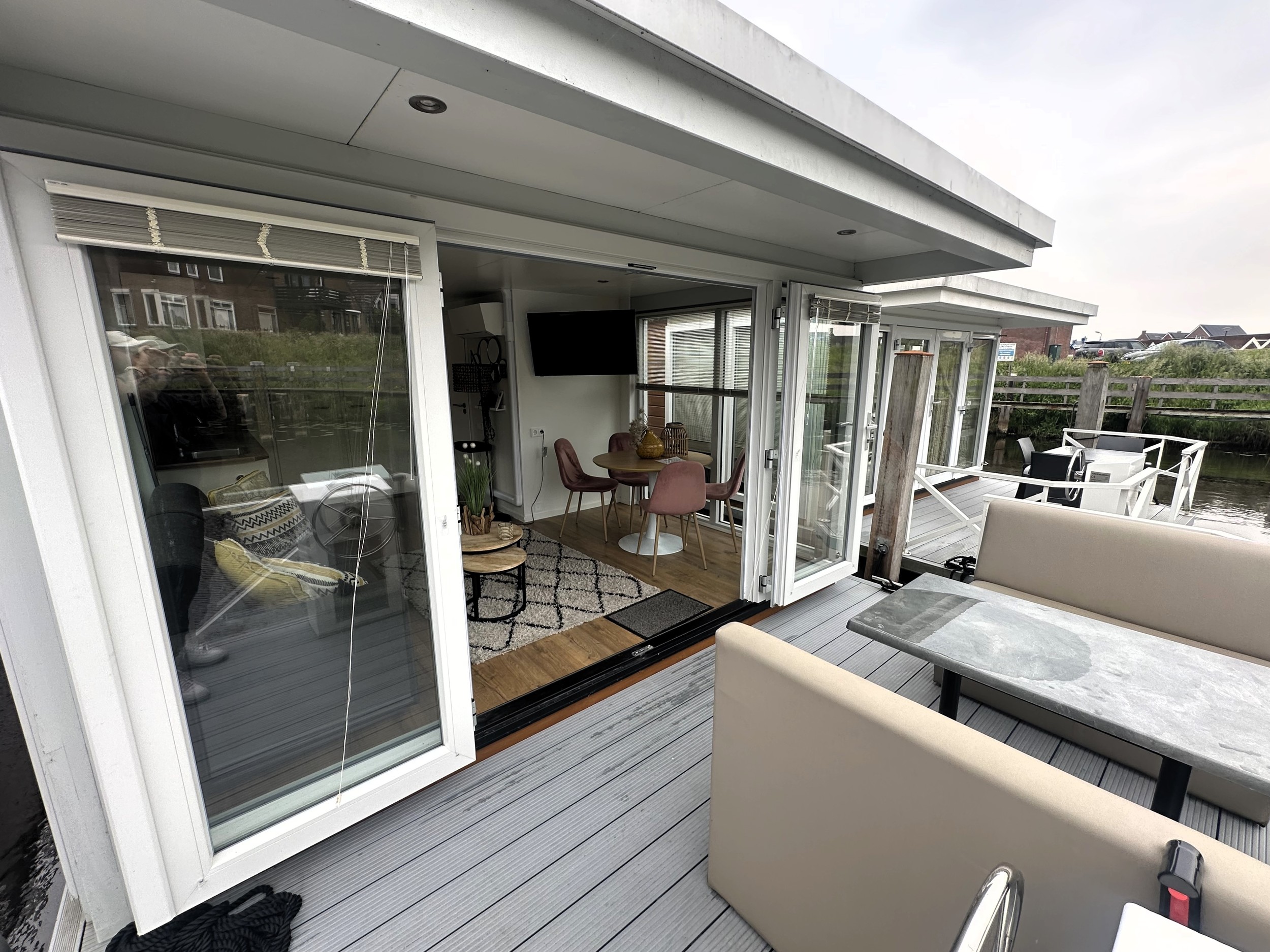 foto: 16 Havenlodge Melite Compleet Houseboat