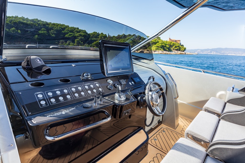 foto: 32 Canados 493 GLADIATOR GRANDE