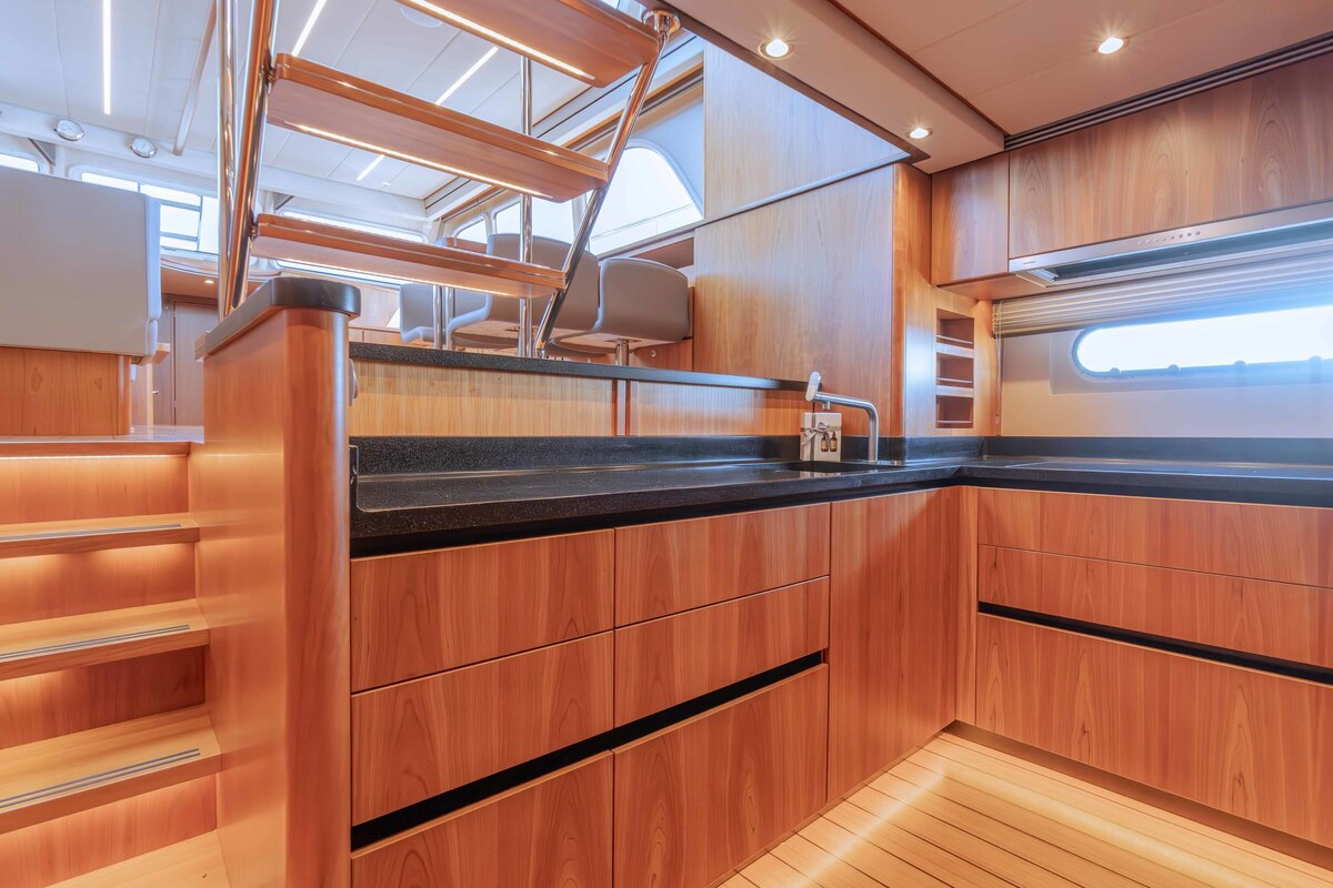 foto: 107 Linssen Grand Sturdy 590 AC Wheelhouse L-Class