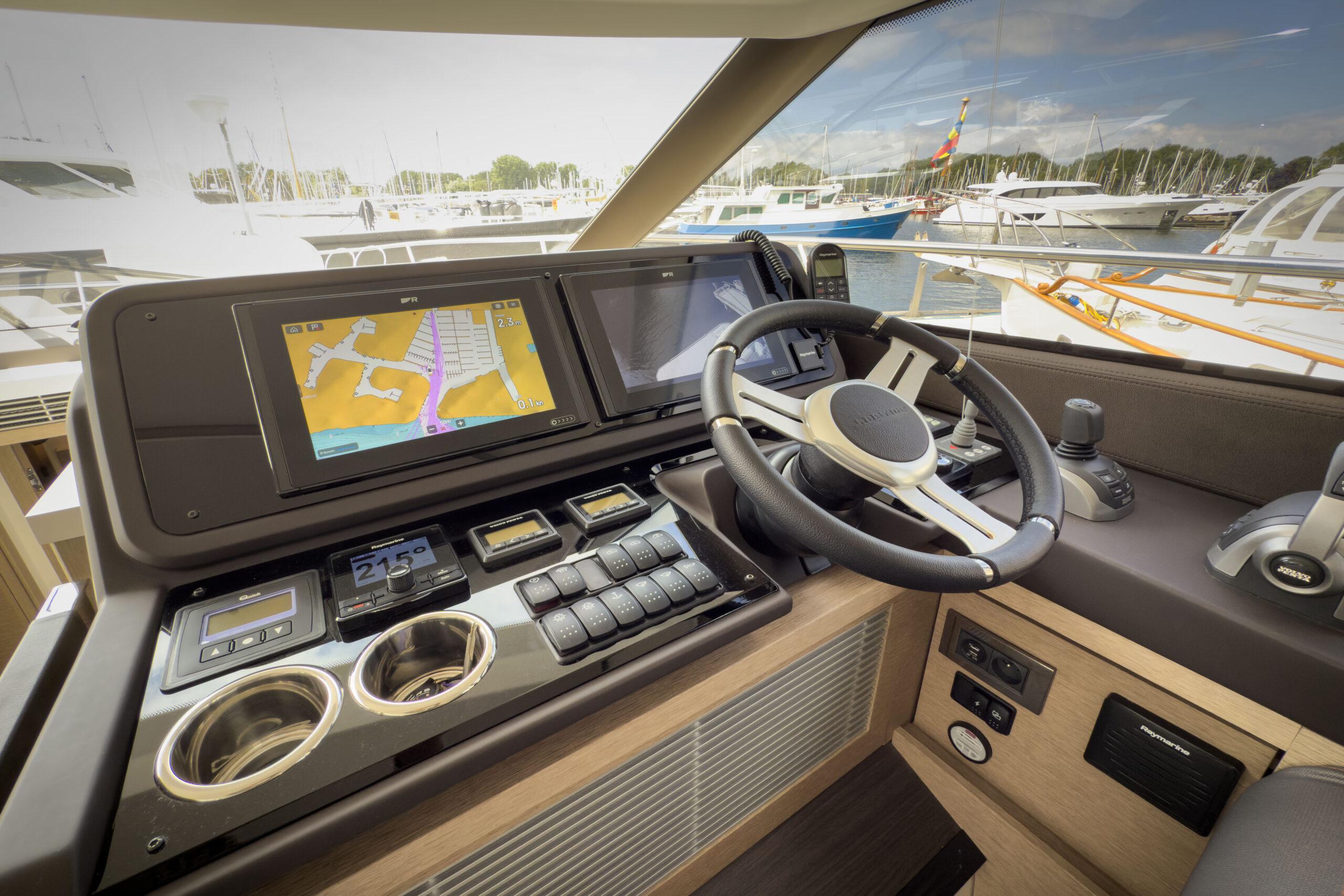 foto: 15 Prestige 520 #187