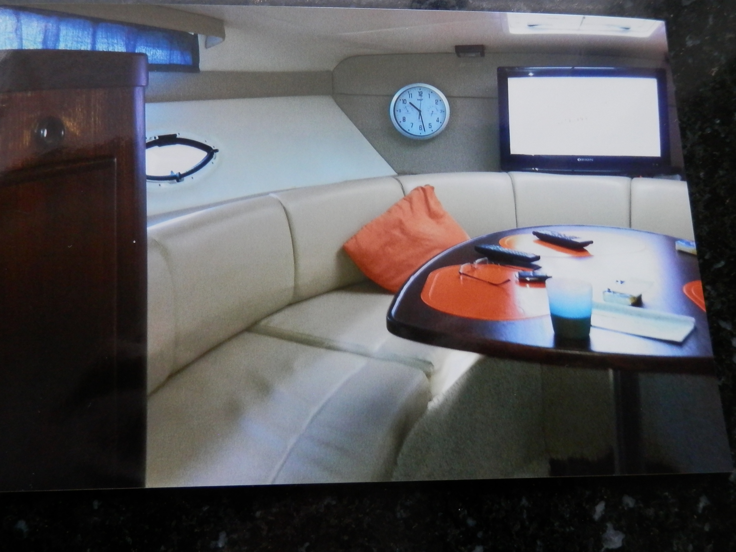 foto: 10 Bayliner 325 SB