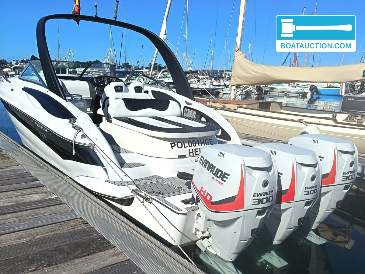 hoofdfoto: 1 Crownline 315 SCR