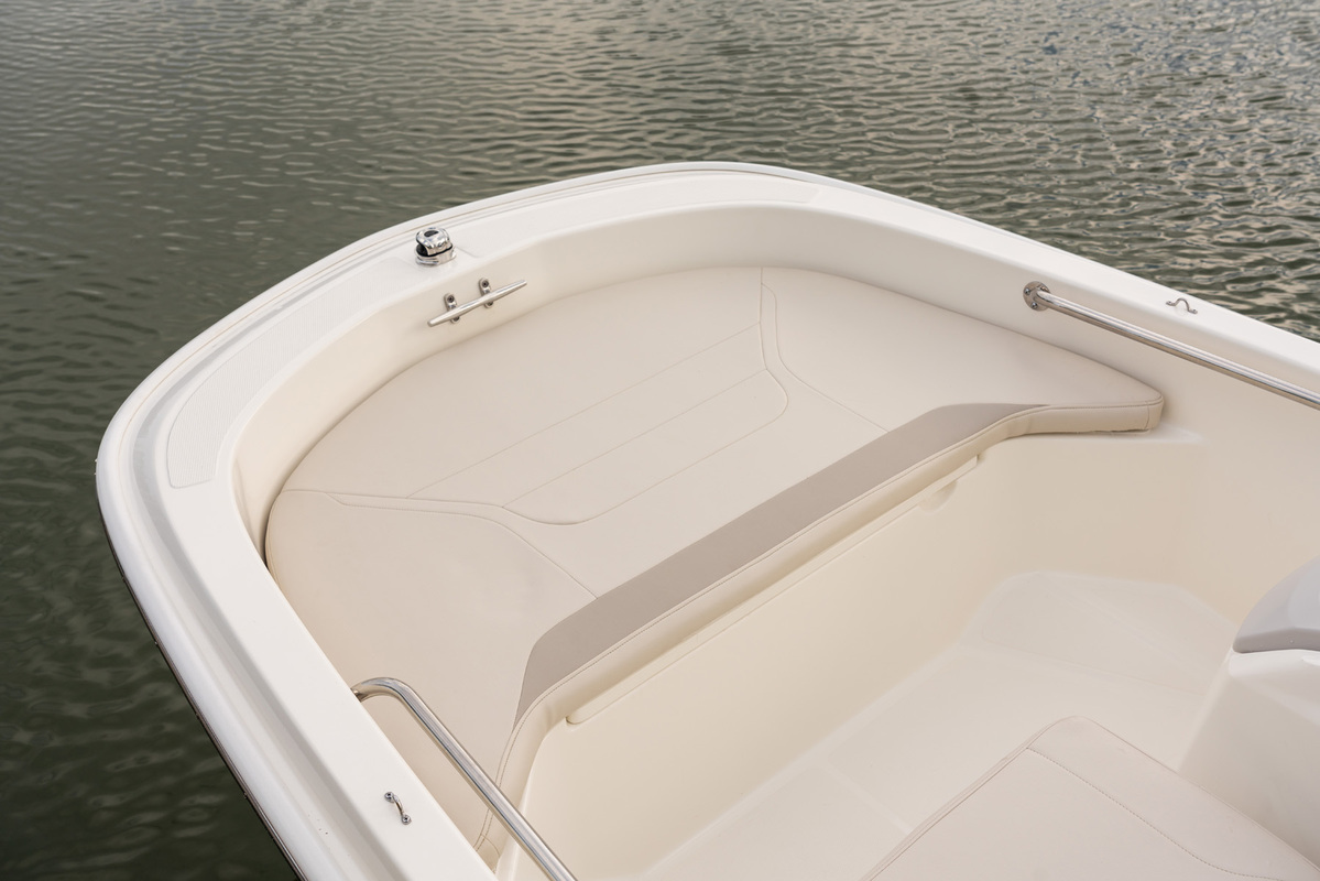 foto: 11 Boston Whaler 130 Super Sport