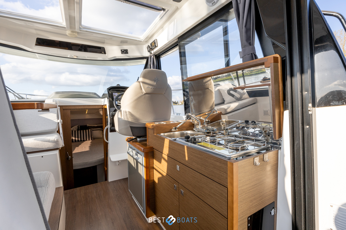 foto: 20 Jeanneau 895 MERRY FISHER
