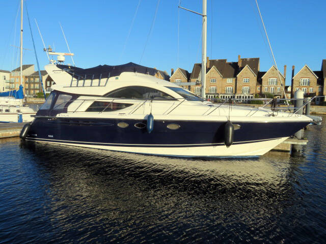 foto: 15 Fairline  Phantom 43