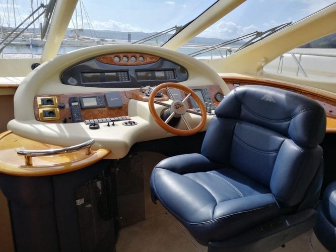 foto: 5 Azimut 55