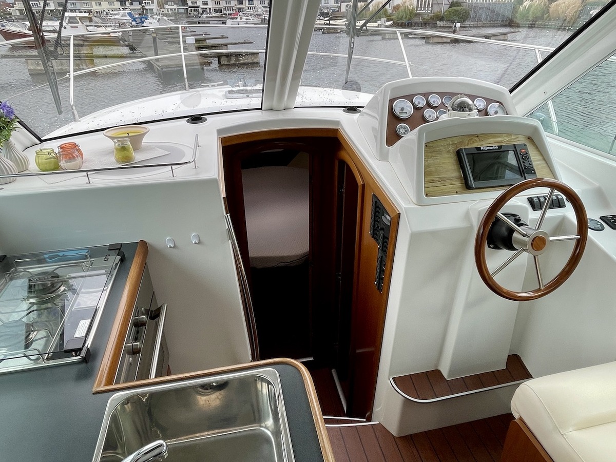 foto: 11 Beneteau Antares 980