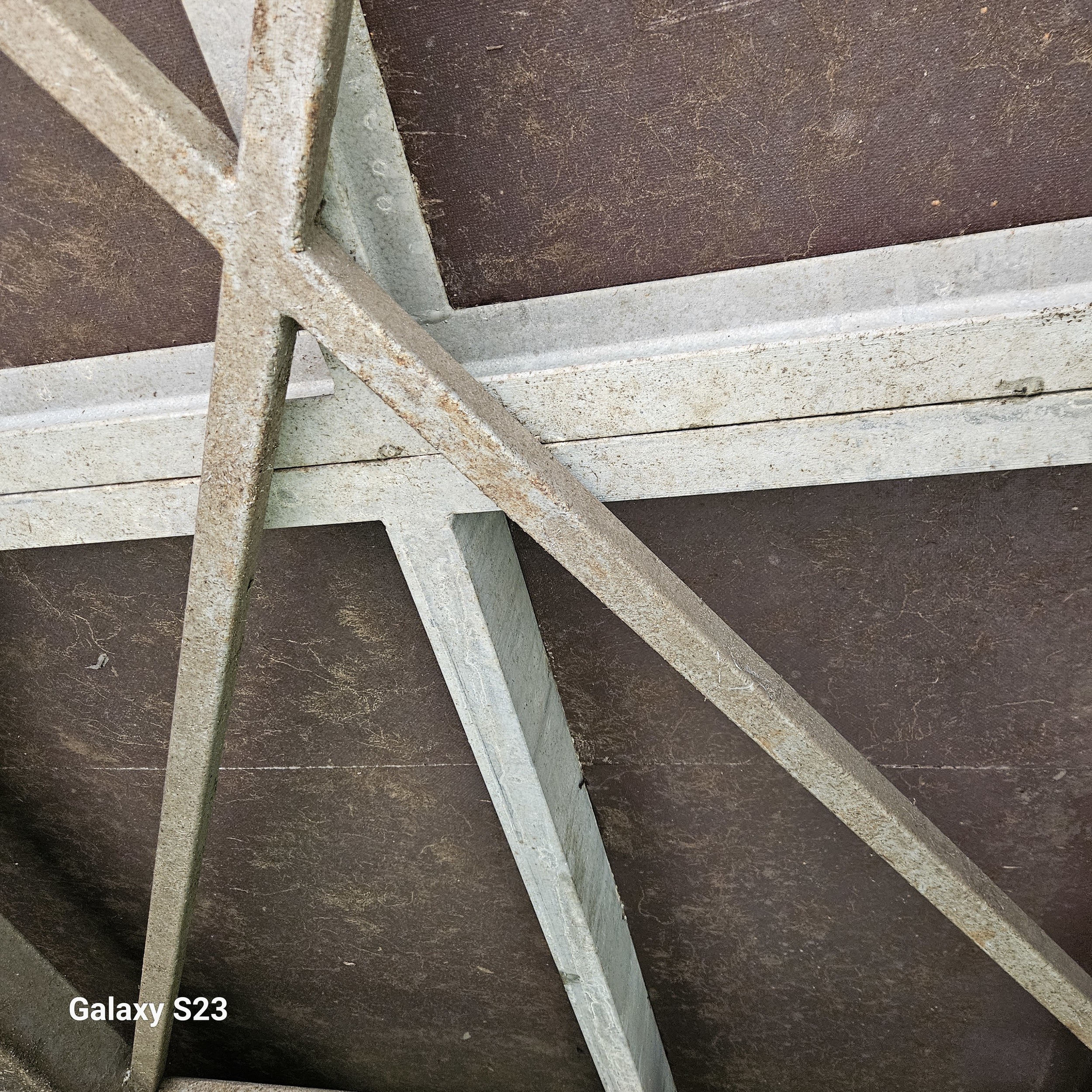 foto: 14 LST Boatin (onderstel) Houseboat