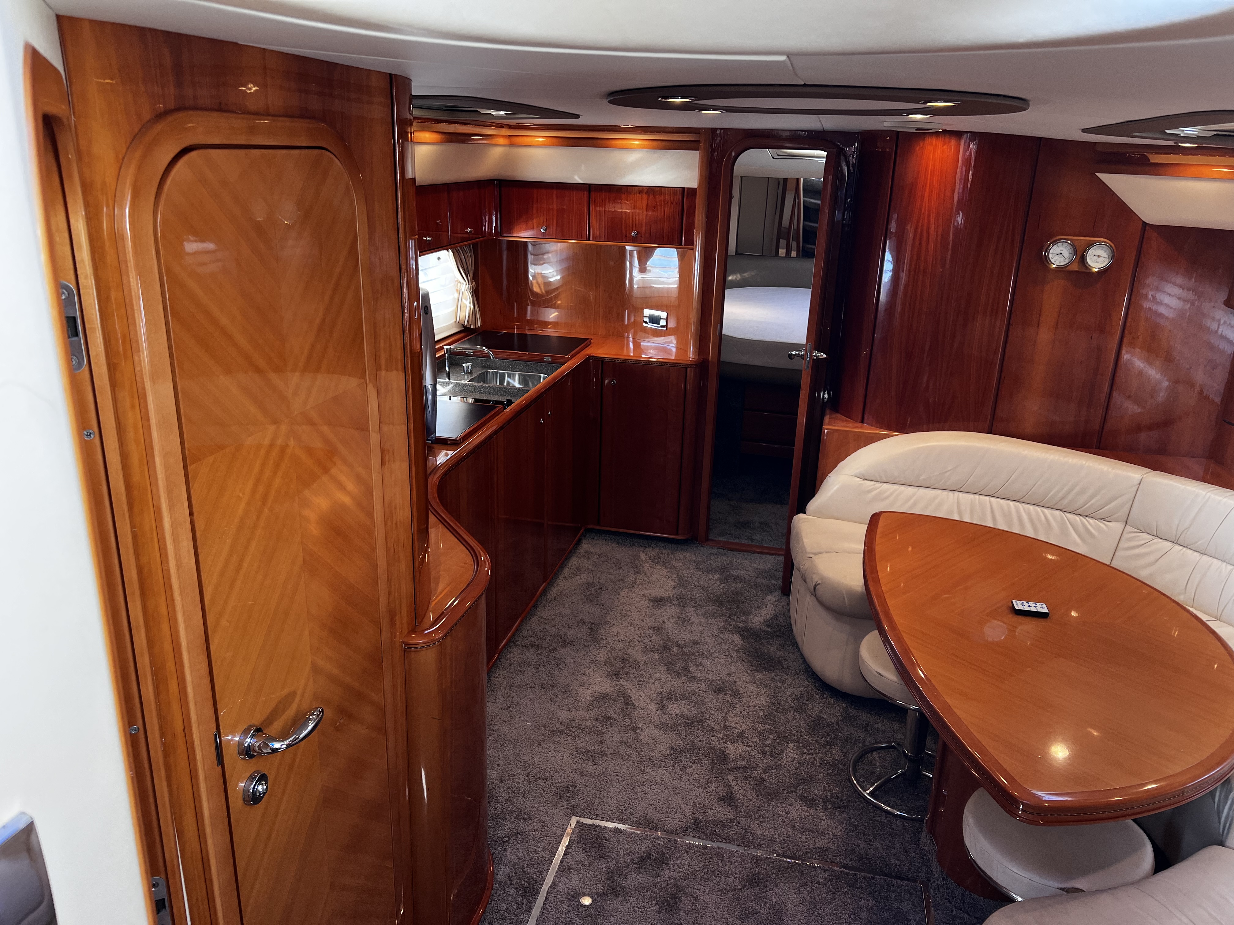 foto: 6 Princess V55