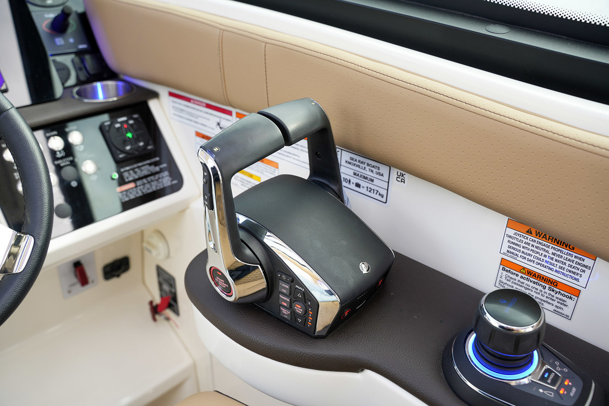 foto: 39 Sea Ray Sundancer 320
