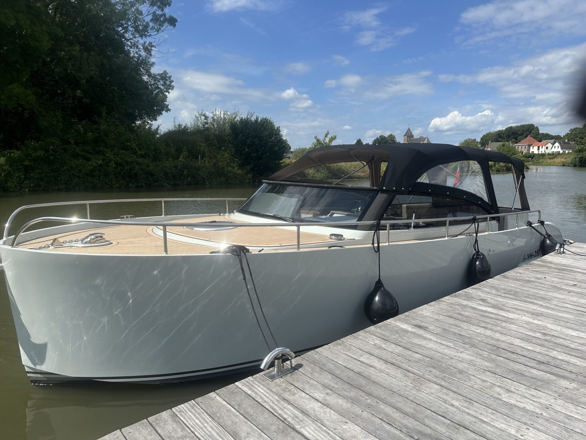 foto: 24 Crown yachts Crown Keyzer S33