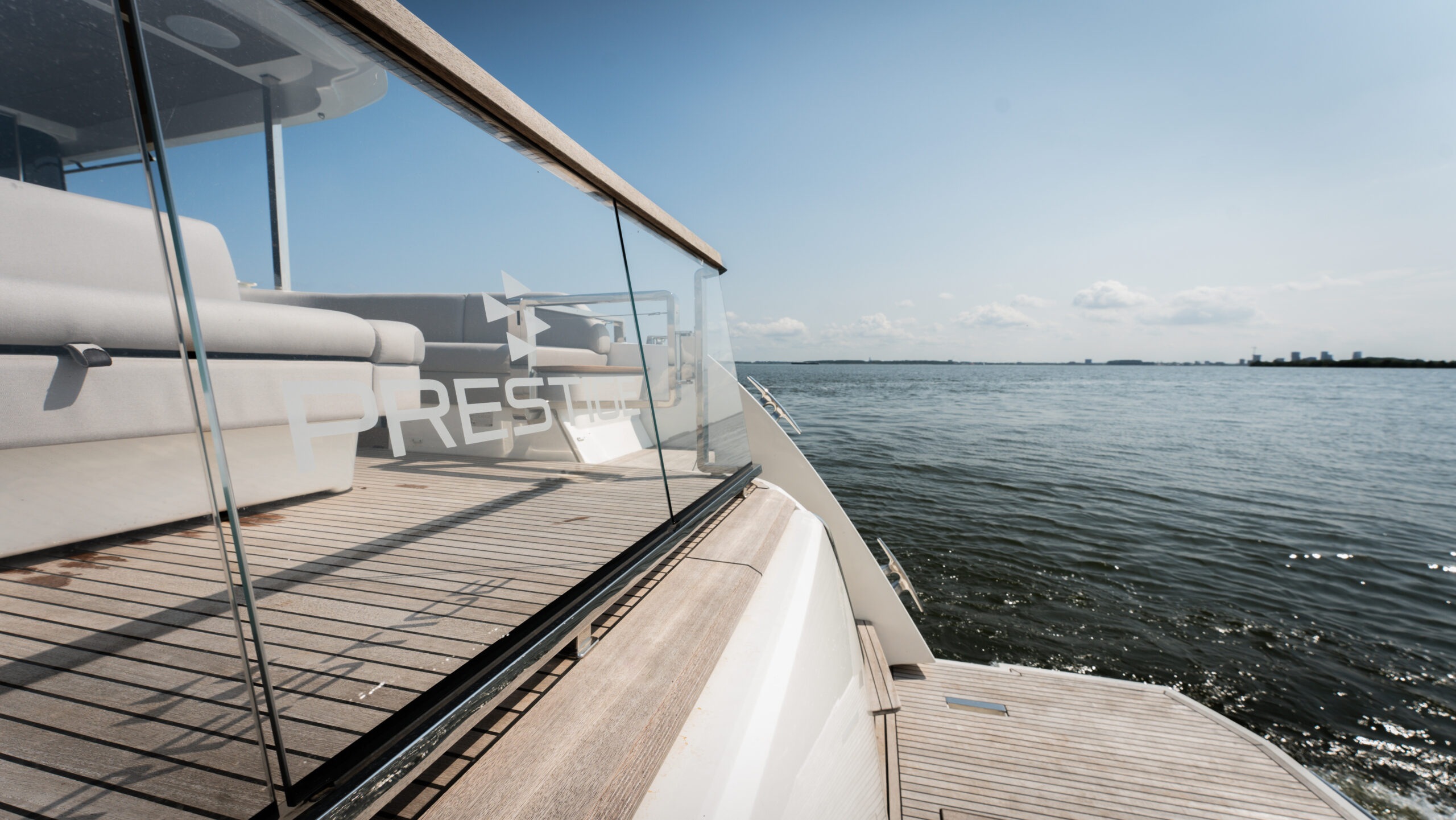 foto: 90 Prestige X70