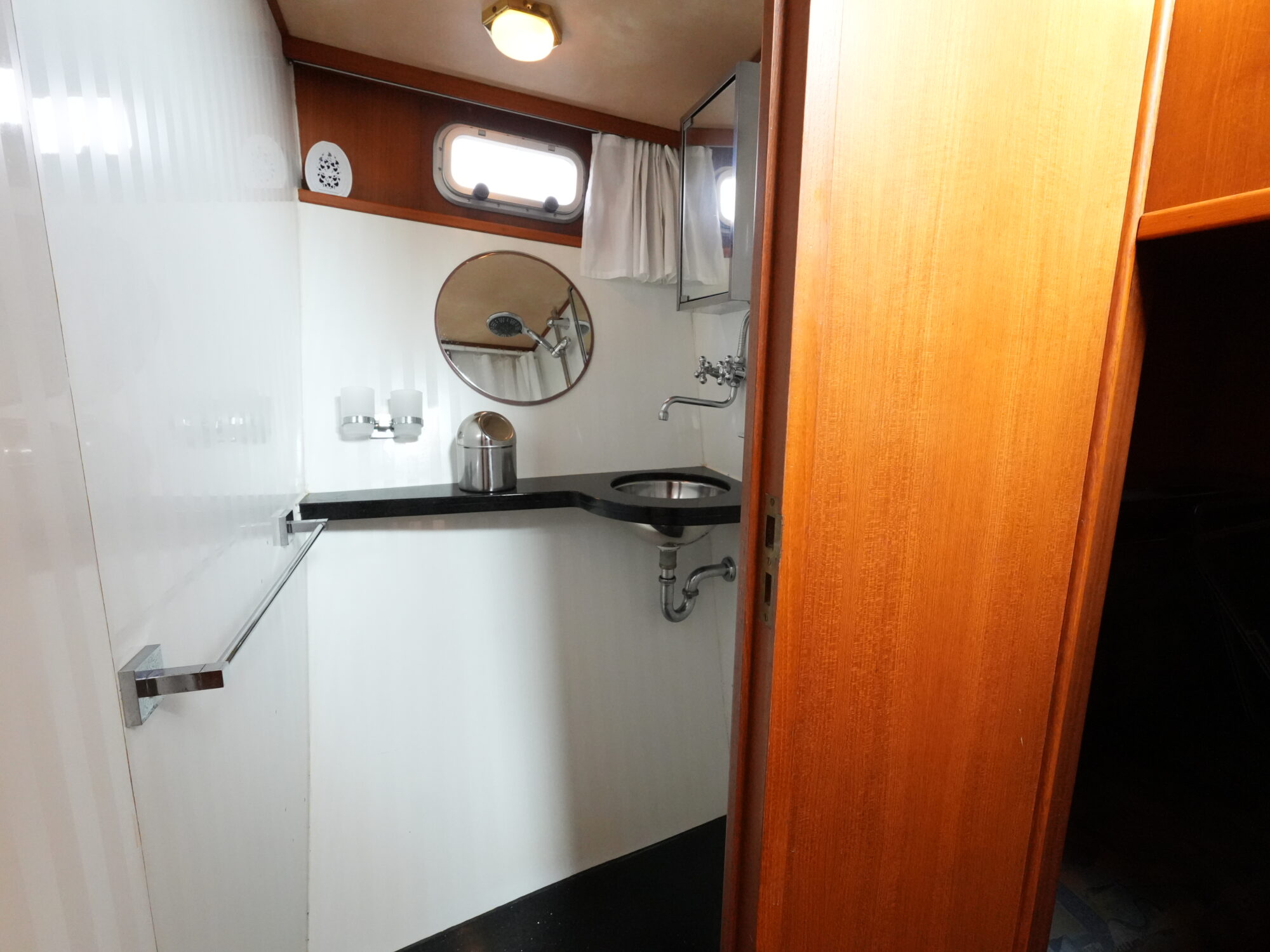 foto: 32 Barkas Barkas 12.00 OK