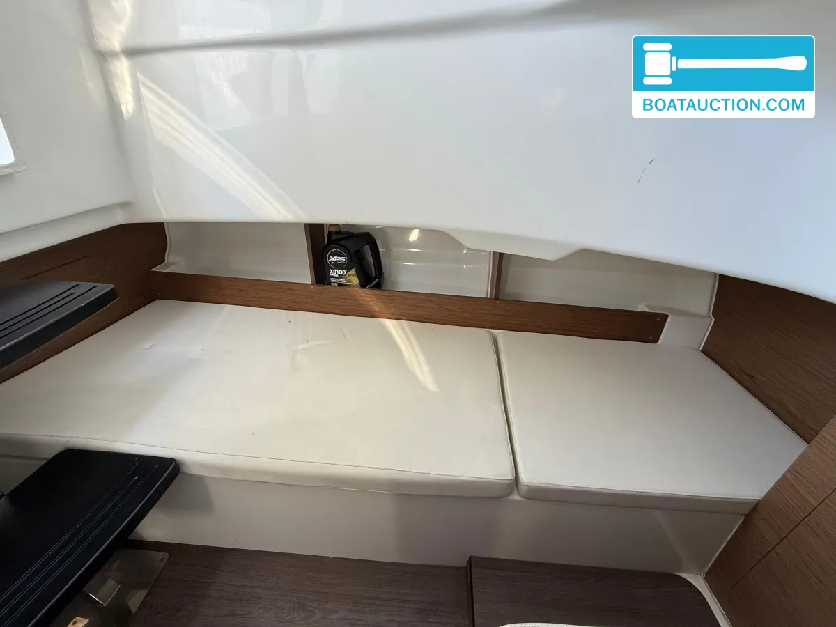 foto: 11 Jeanneau Cap Camarat 8.5CC