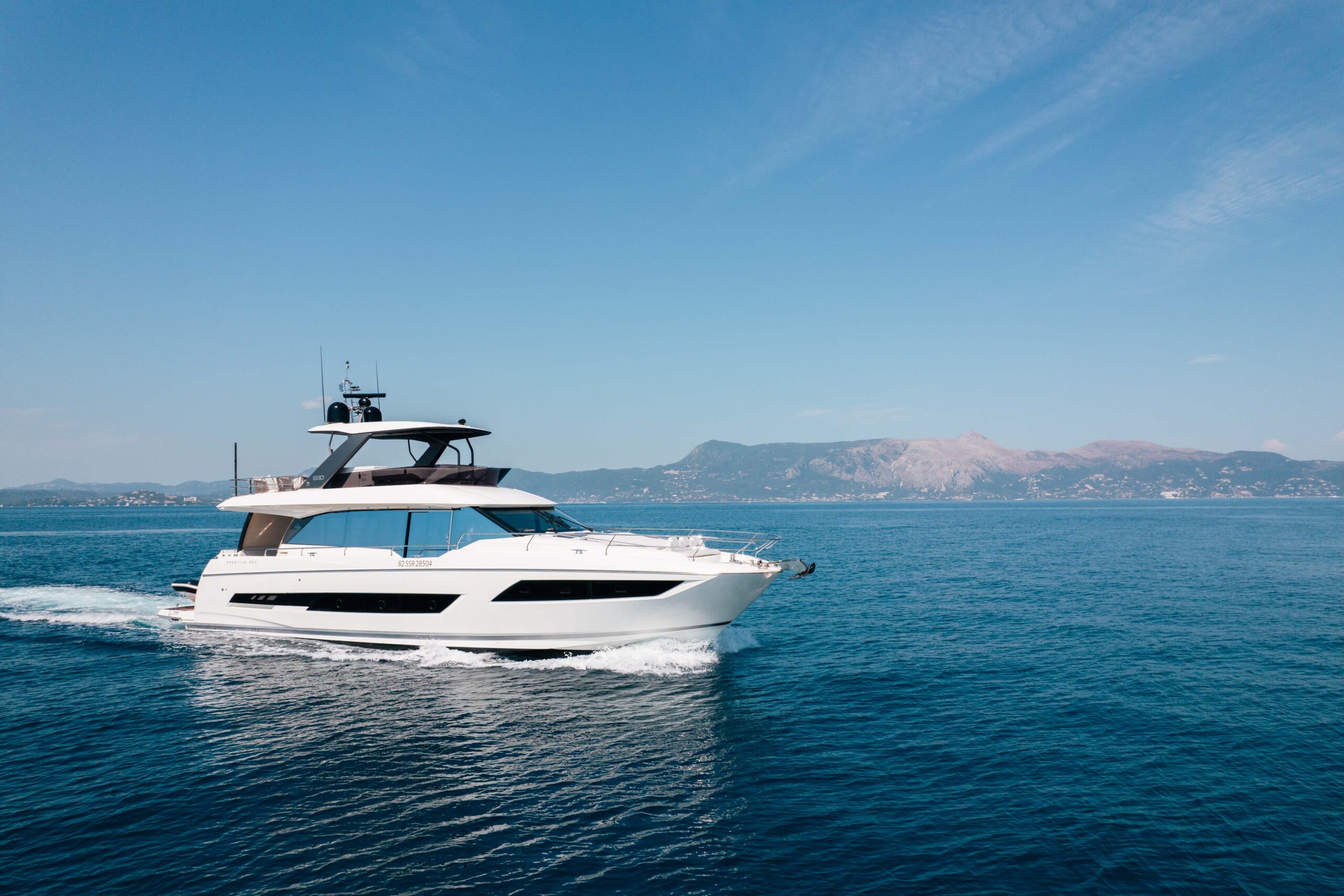 foto: 69 Prestige 690 flybridge