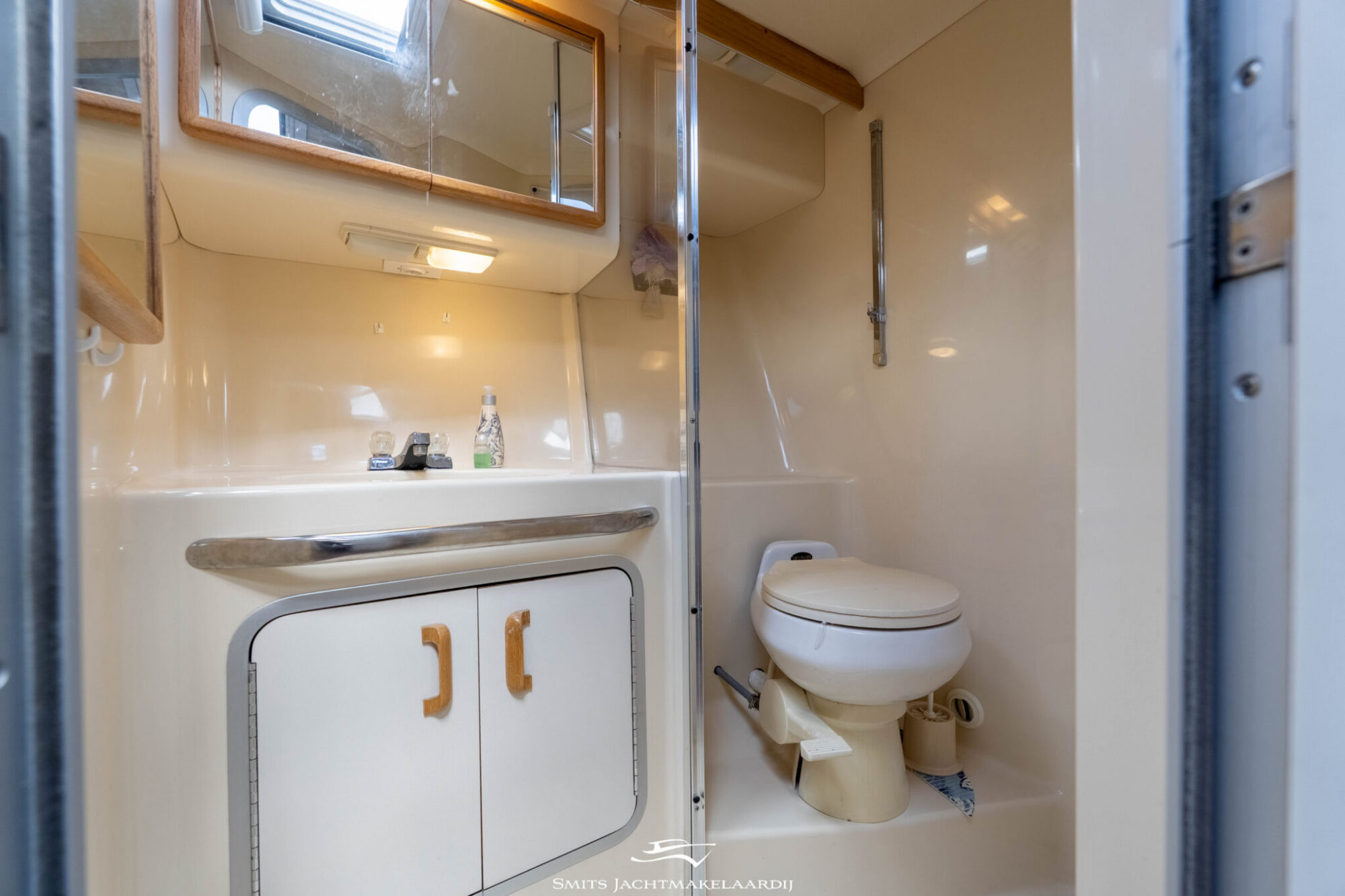 foto: 19 Sea Ray Sea Ray 370 Express Cruiser