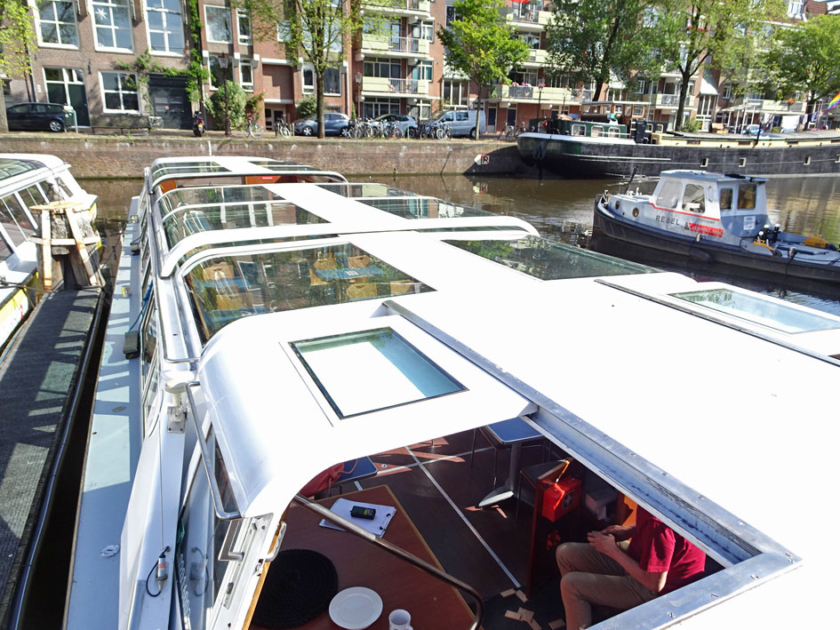 foto: 20 Amsterdamse Grachten rondvaartboot 21.80 21.80