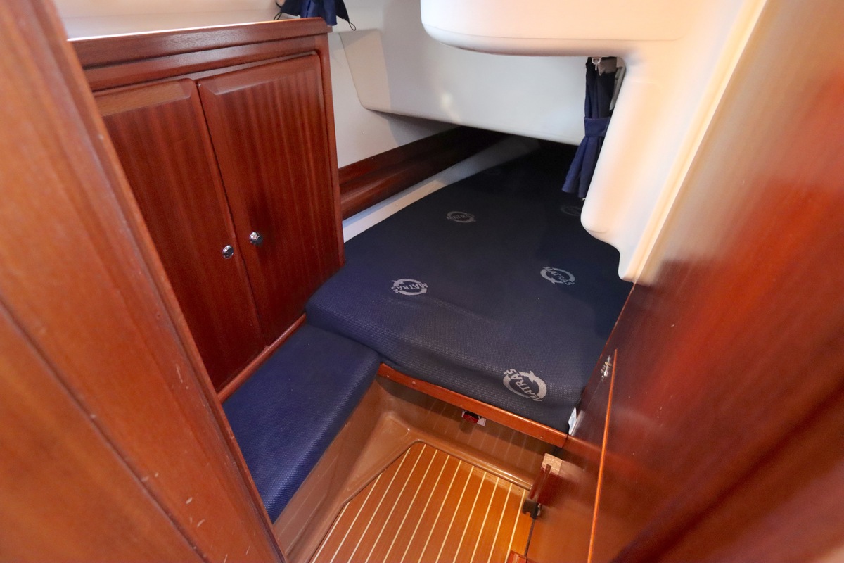 foto: 24 Bavaria  38-3 Cruiser